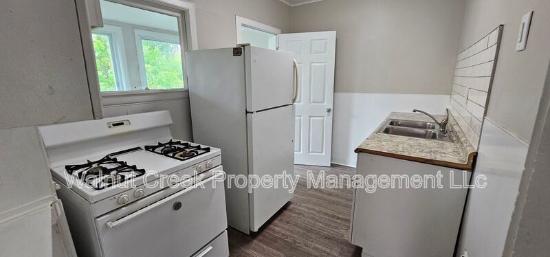 3 Bed- 2 Full Bath - Duplex property image
