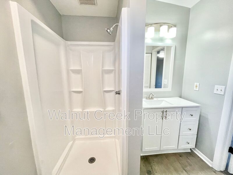 Studio Apartment - Recently Remodeled - All Utilities Included - property image