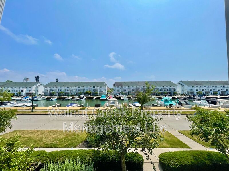 Beautiful Condo on the Water - 3 Bed - 3.5 Bath property image