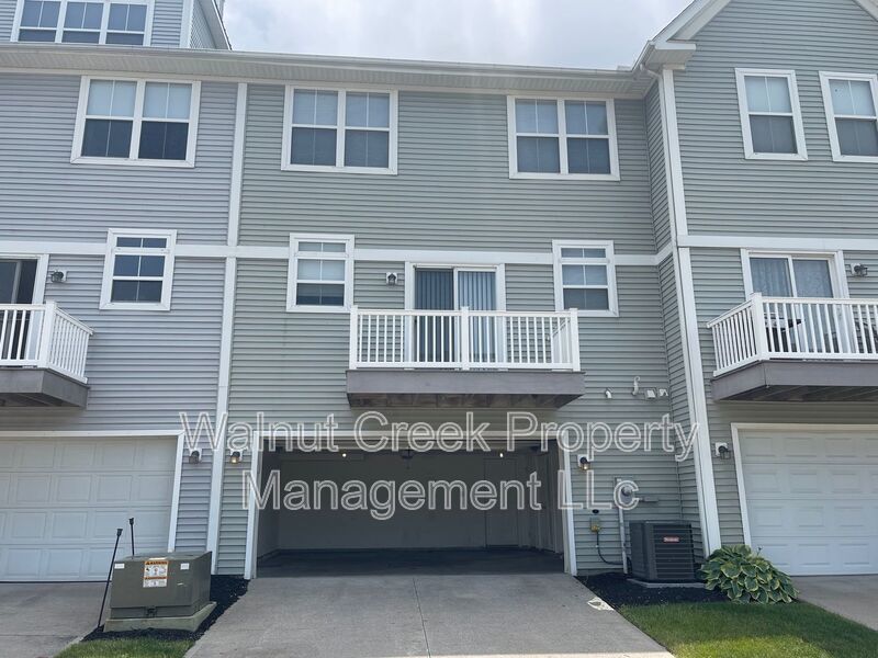 Beautiful Condo on the Water - 3 Bed - 3.5 Bath property image