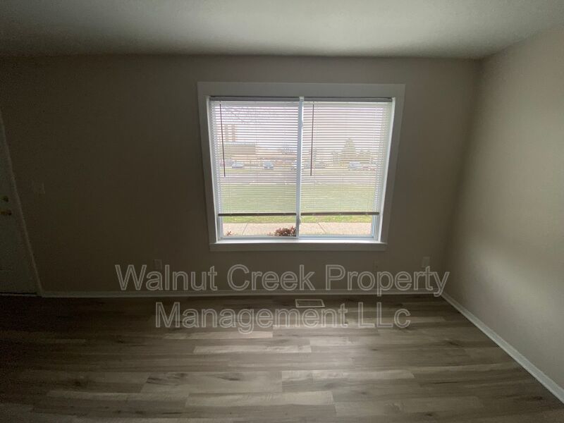 2 Bed- 1.5 Bath in Lorain property image