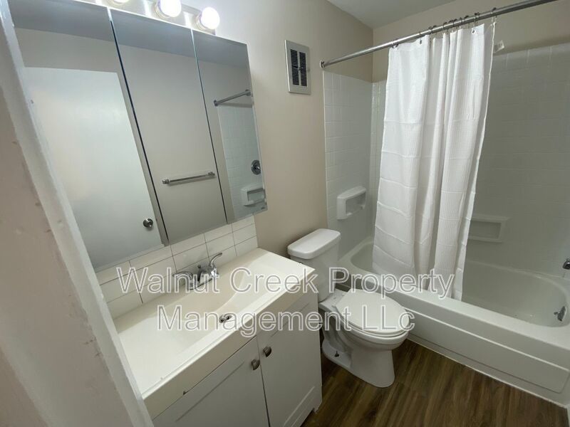 2 Bed- 1.5 Bath in Lorain property image