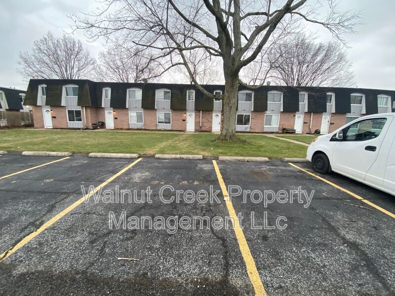 2 Bed- 1.5 Bath in Lorain property image