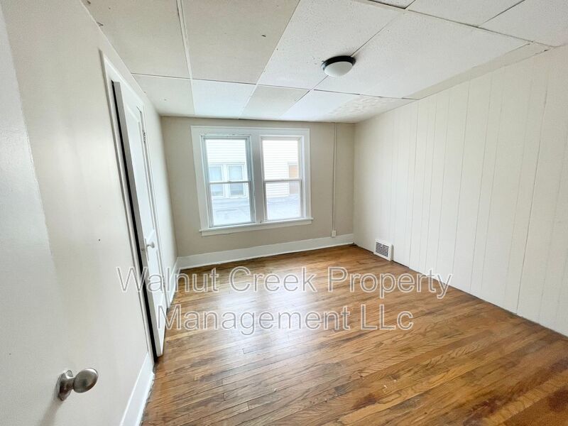 Large 2 Bedroom near the Lake! property image