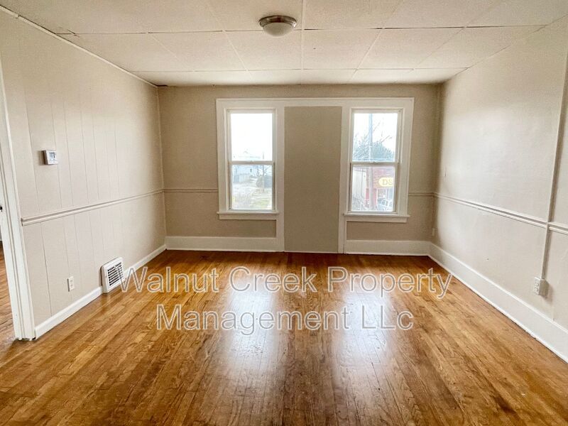 Large 2 Bedroom near the Lake! property image