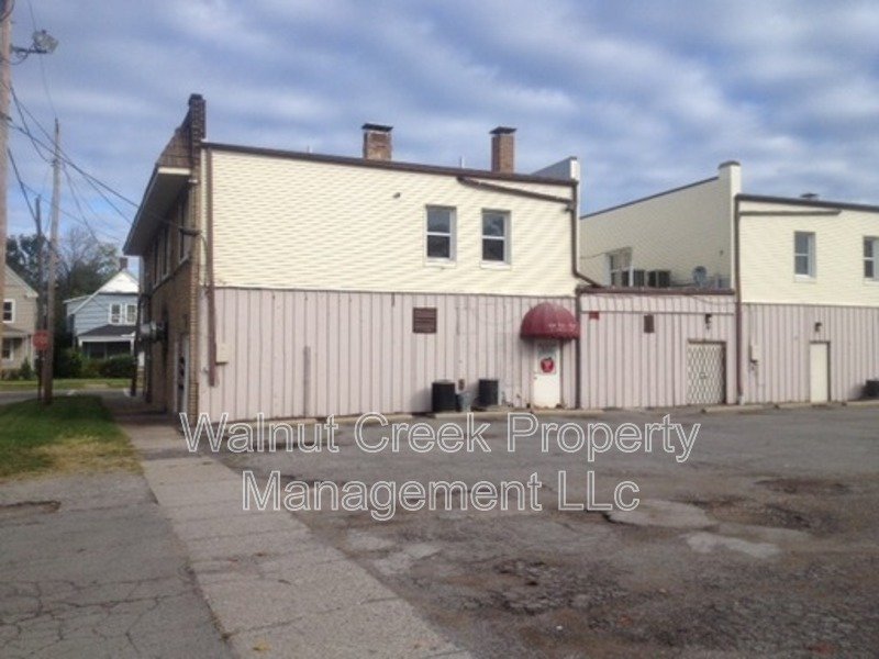 Large 2 Bedroom near the Lake! property image