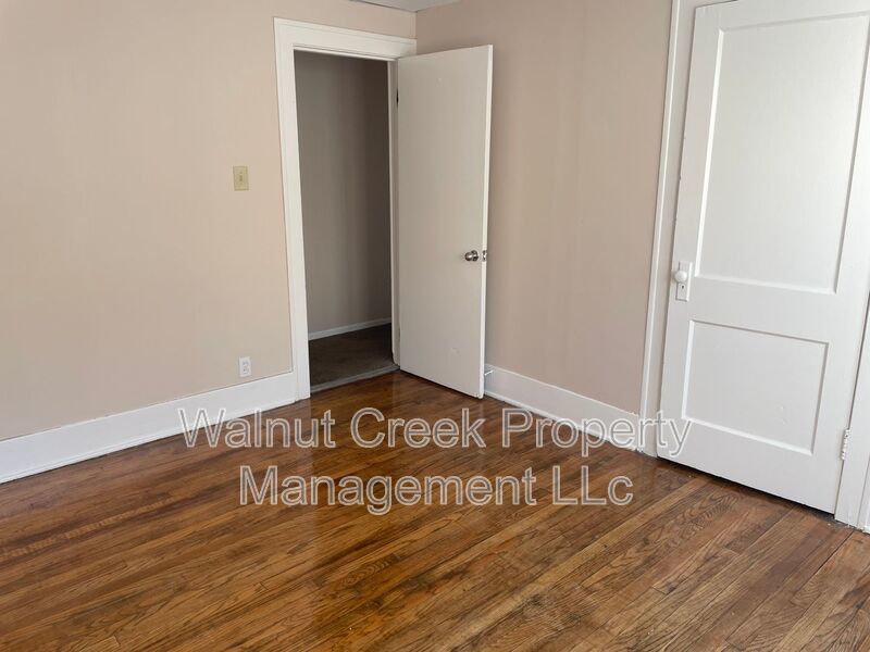 Large 2 Bedroom near the Lake! property image