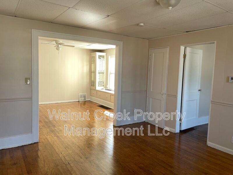 Large 2 Bedroom near the Lake! property image