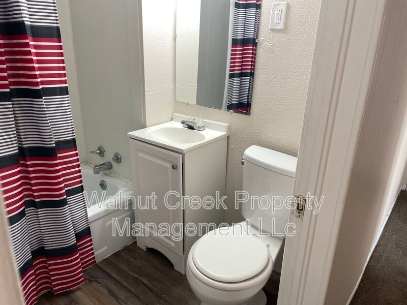 Large 2 Bedroom near the Lake! property image