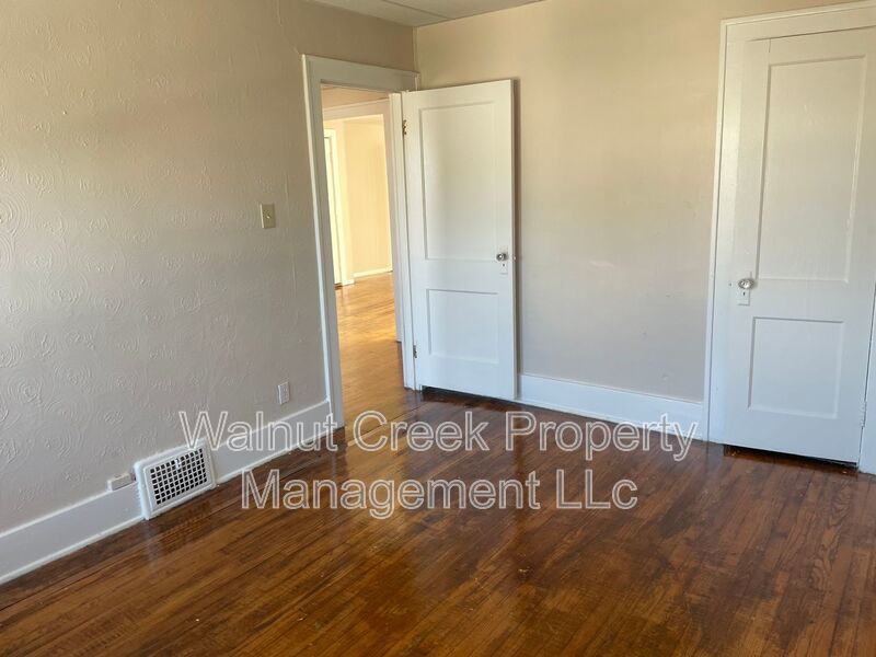 Large 2 Bedroom near the Lake! property image