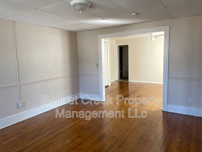 Large 2 Bedroom near the Lake! property image