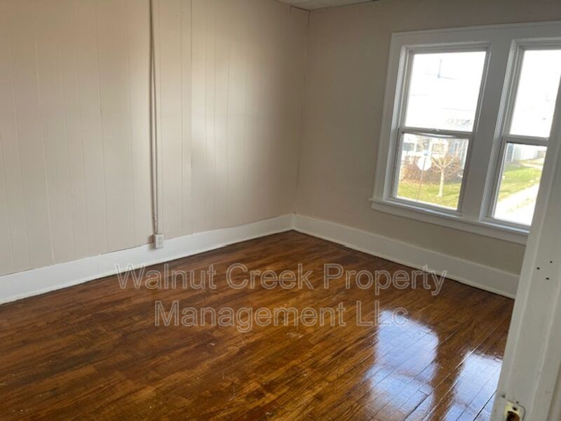 Large 2 Bedroom near the Lake! property image