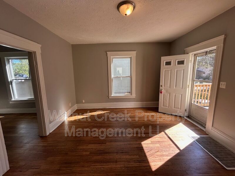 2 Bed- 1 Bath Duplex in Elyria property image