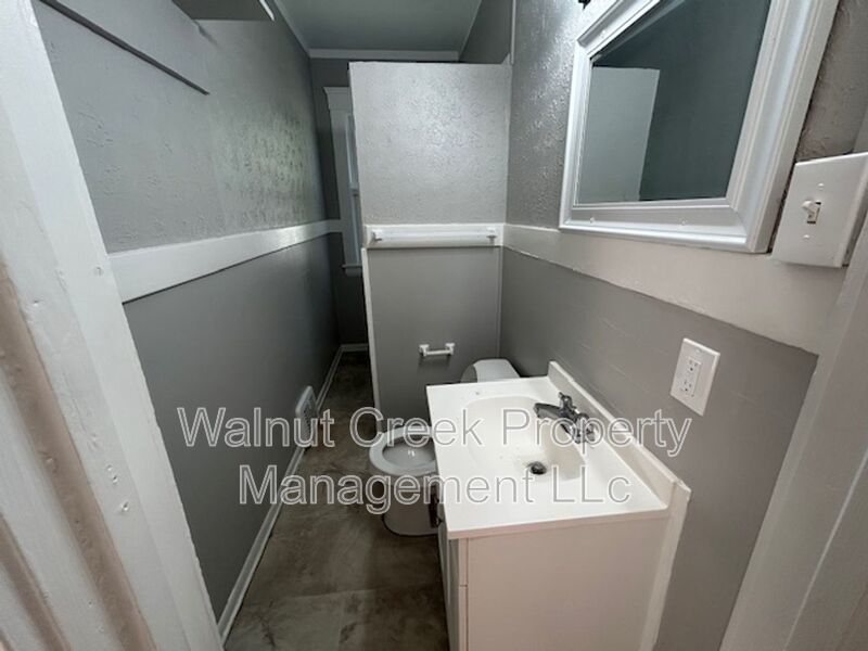 2 Bed- 1 Bath Duplex in Elyria property image