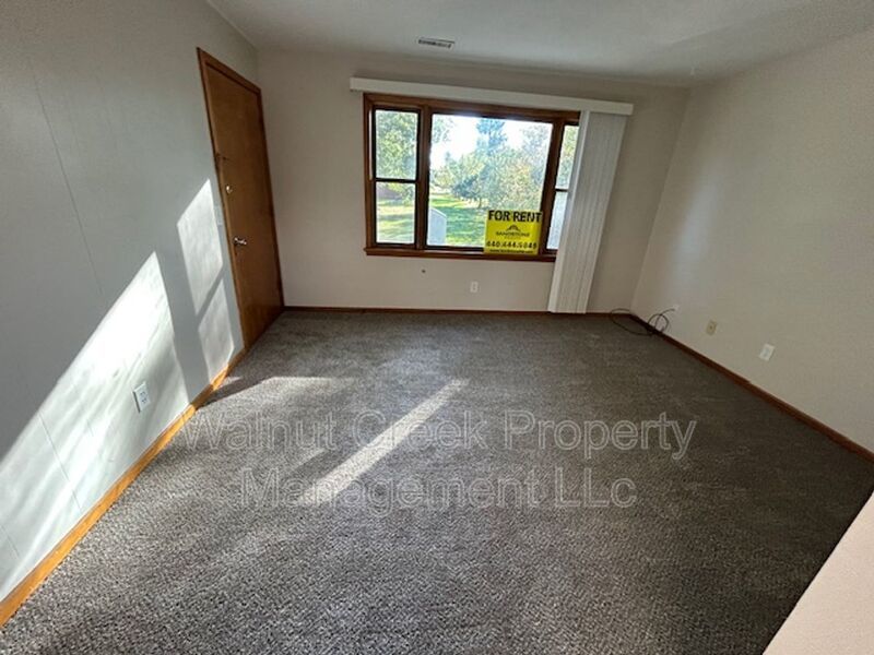 2 BR Apt, Central Air, Midview schools! property image