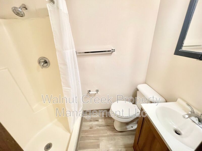 Clean 1 bedroom apartment property image