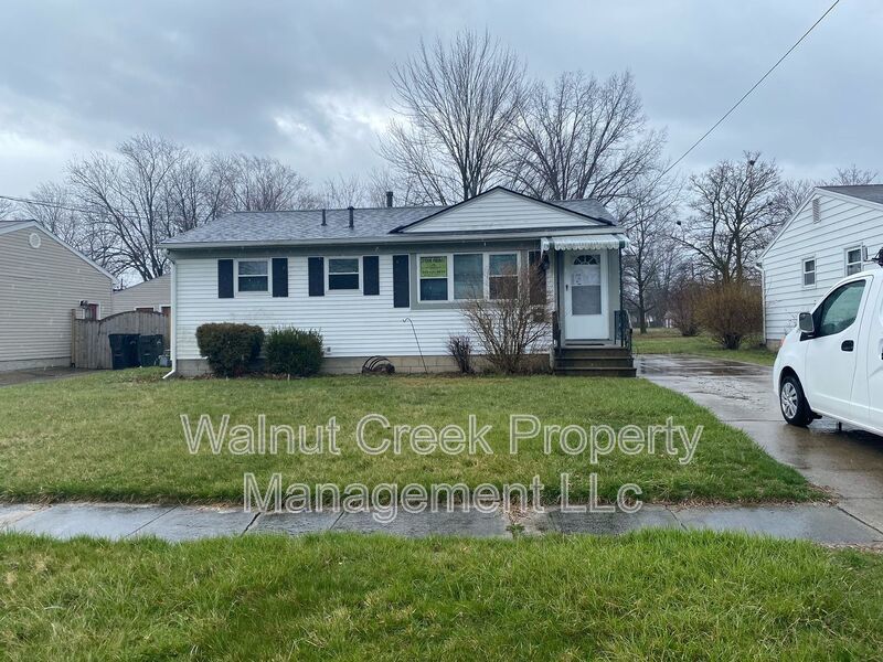 3 Bed -1 Bath Single Family in Elyria property image