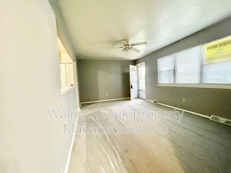 3 Bed -1 Bath Single Family in Elyria property image