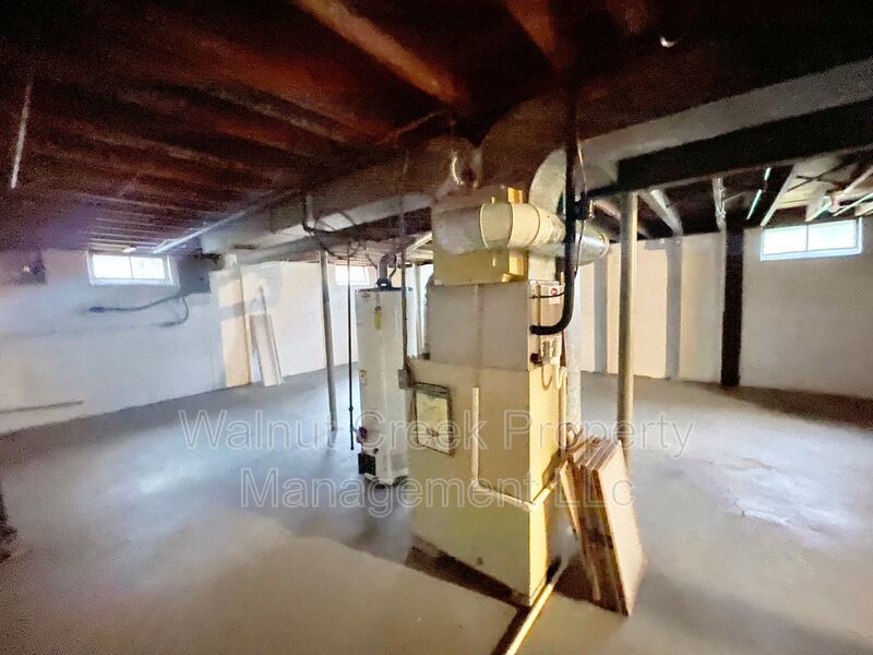 3 Bed -1 Bath Single Family in Elyria property image