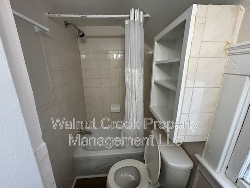 1 Bed - 1 Bath in Elyria - Above Garage Unit property image