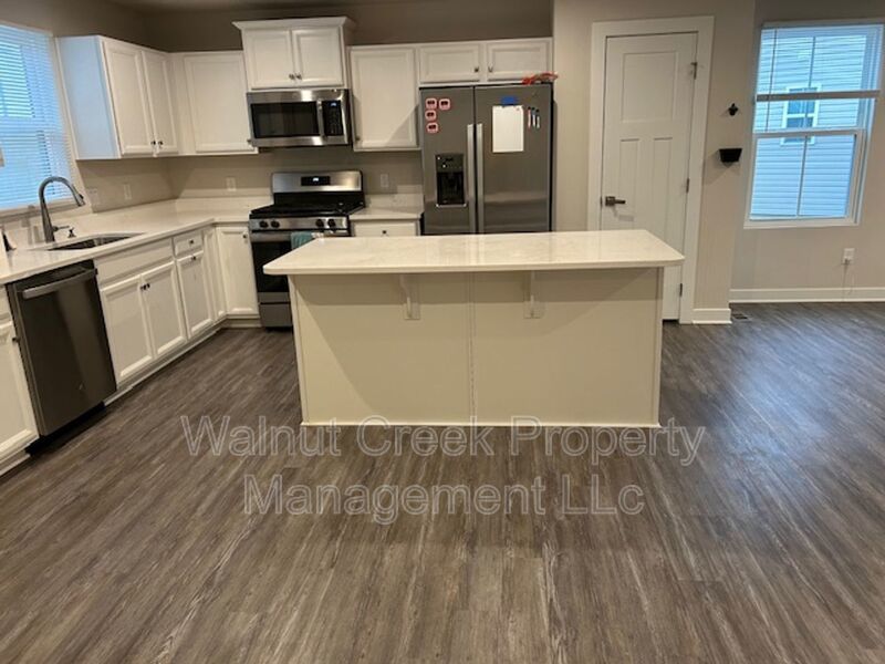 2 Bed- 2 Bath + Dedicated Home Office - Single Family Home in Amherst property image