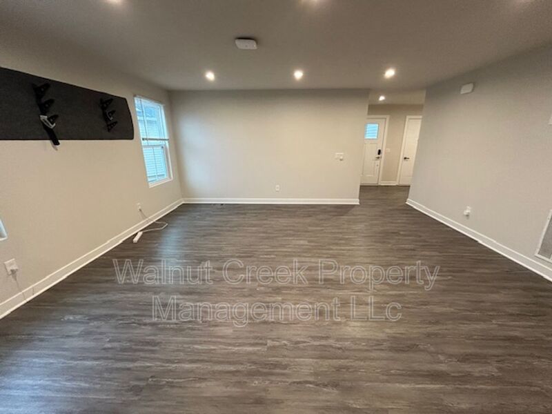 2 Bed- 2 Bath + Dedicated Home Office - Single Family Home in Amherst property image