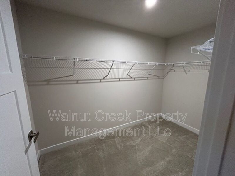 2 Bed- 2 Bath + Dedicated Home Office - Single Family Home in Amherst property image