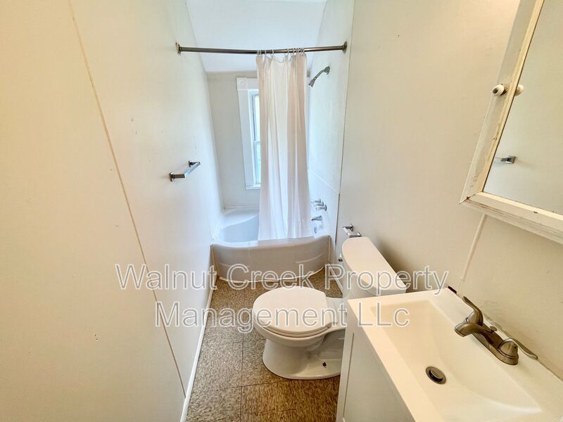 3 Bed- 1 Bath Duplex in Lorain property image