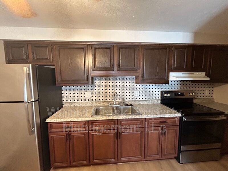 Deluxe 2 Bedroom 1 Bath In Elyria property image