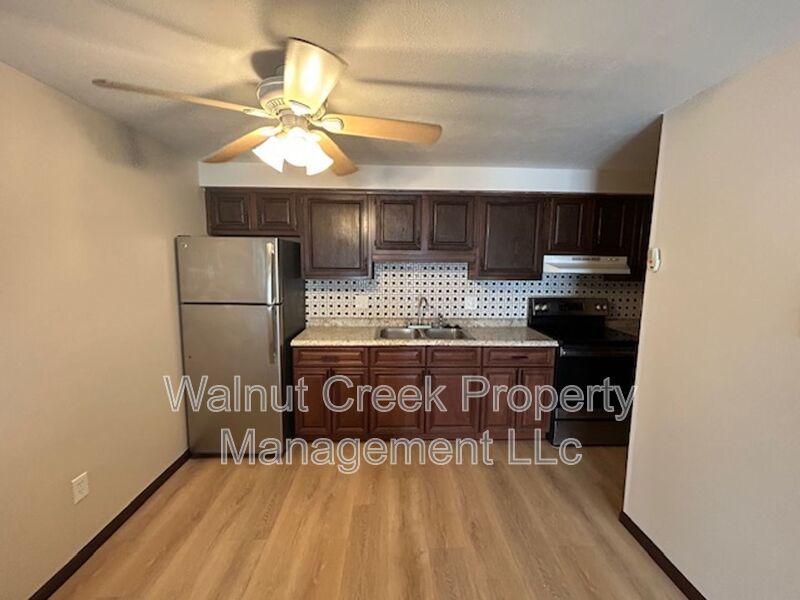 Deluxe 2 Bedroom 1 Bath In Elyria property image