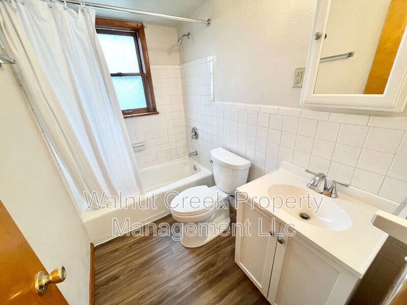 2 BR Apt, Central Air, Midview schools! property image