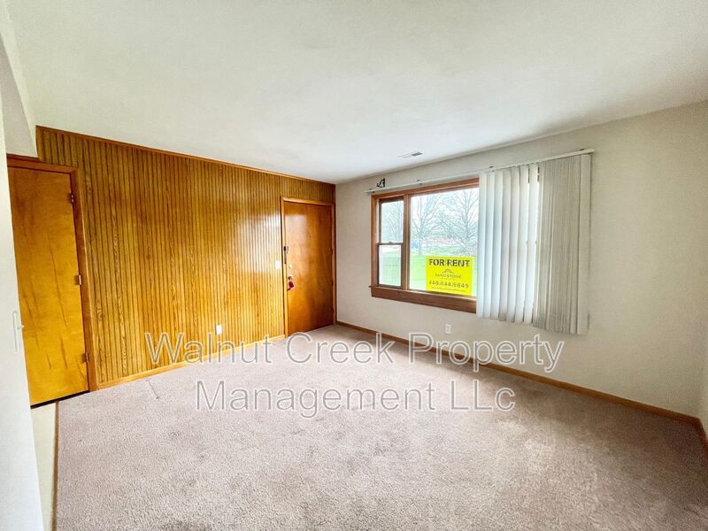 2 BR Apt, Central Air, Midview schools! property image