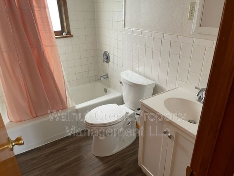 2 BR Apt, Central Air, Midview schools! property image