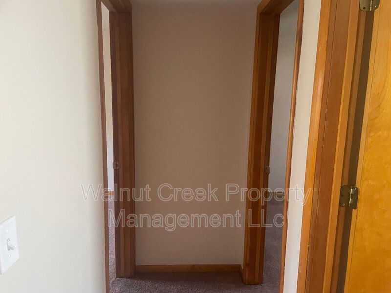 2 BR Apt, Central Air, Midview schools! property image