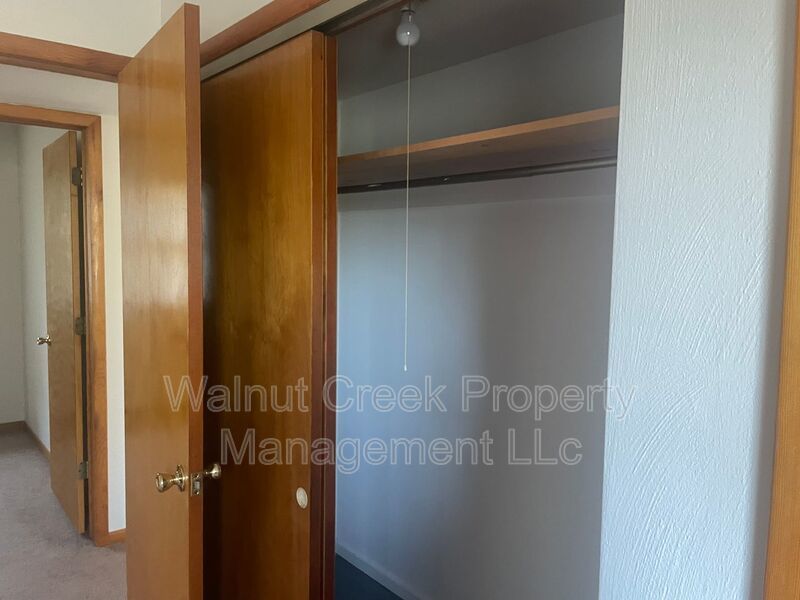 2 BR Apt, Central Air, Midview schools! property image