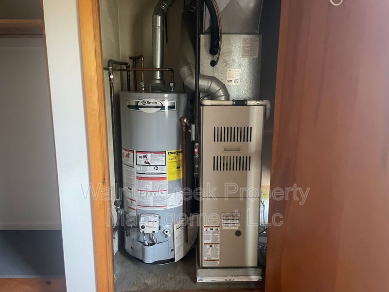 2 BR Apt, Central Air, Midview schools! property image