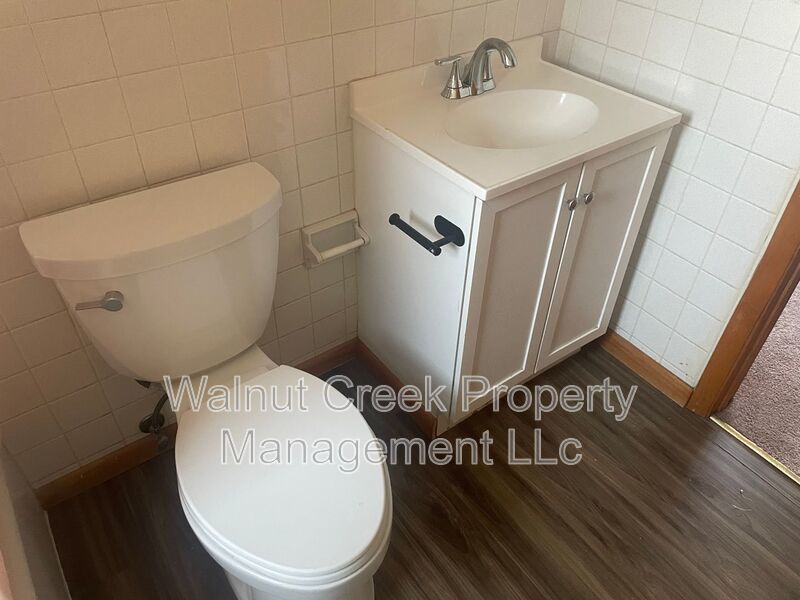 2 BR Apt, Central Air, Midview schools! property image