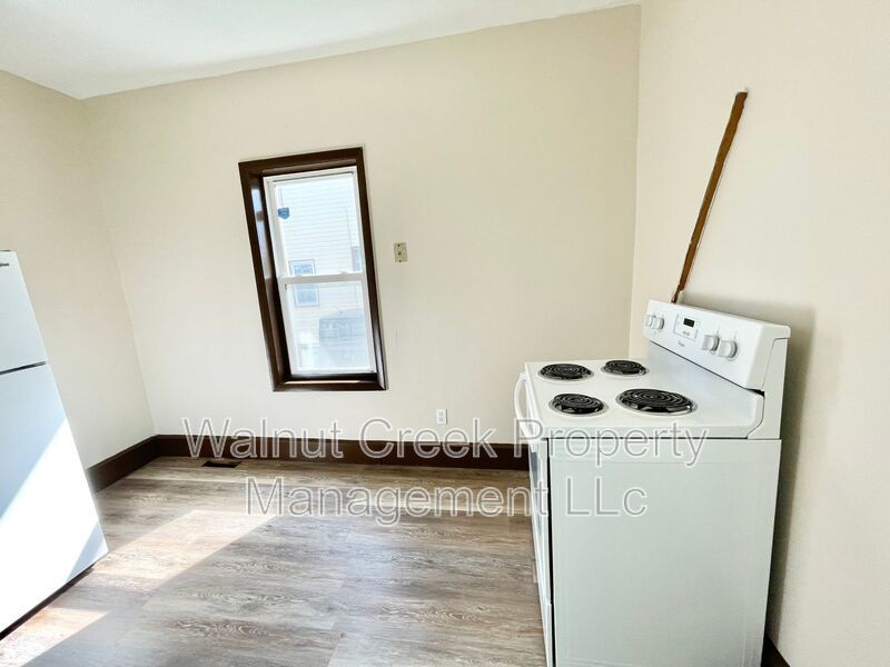 3 Bed - 1 Bath Duplex in Lorain property image