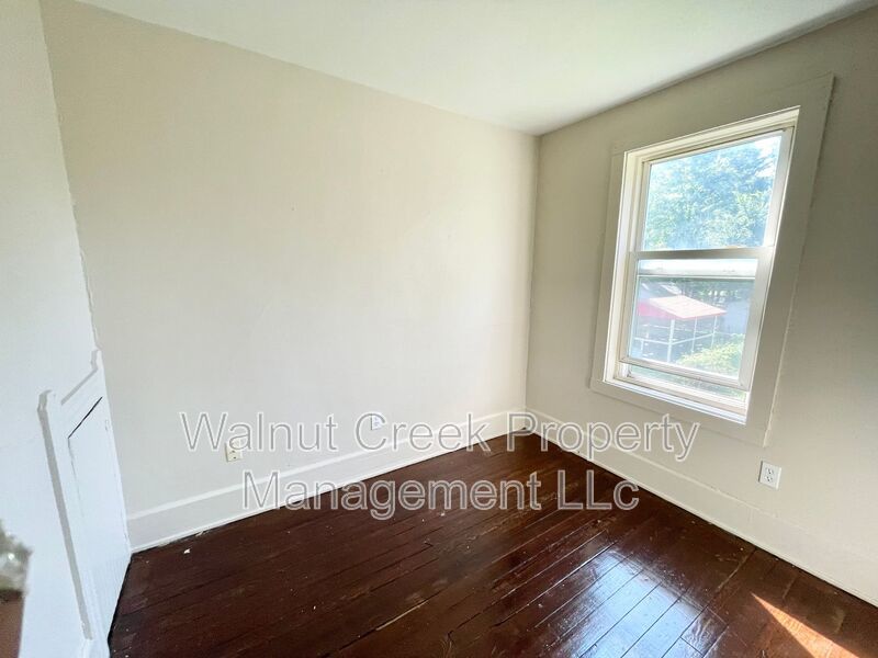 3 Bed - 1 Bath Duplex in Lorain property image