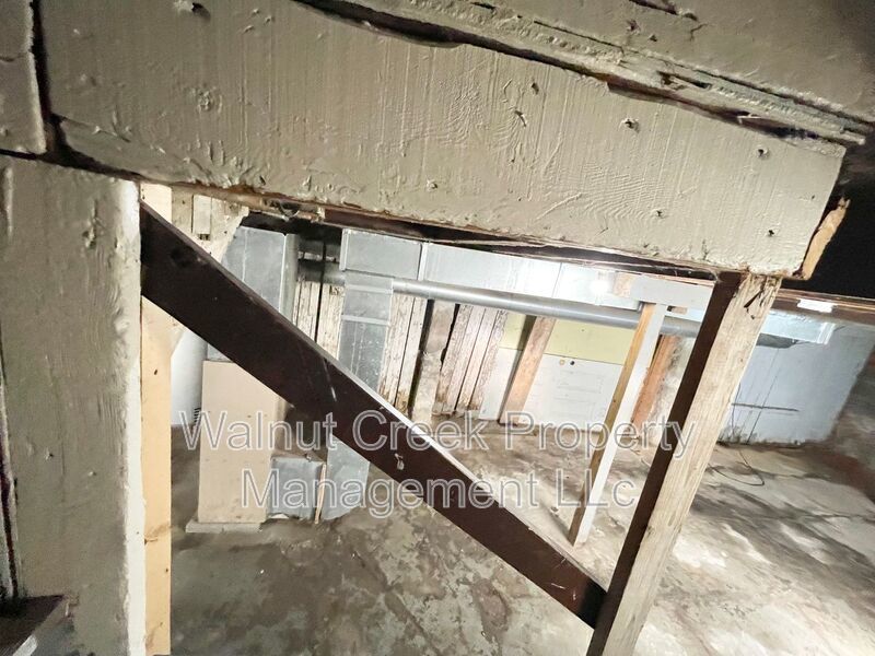 3 Bed - 1 Bath Duplex in Lorain property image