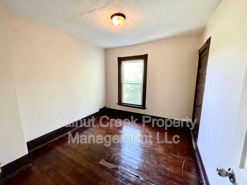 3 Bed 1 Bath - Duplex in Lorain property image
