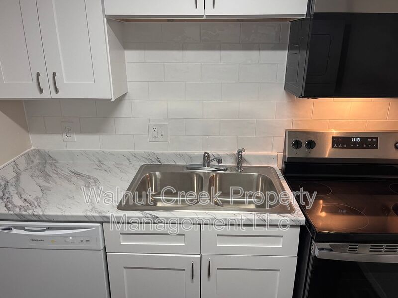 2 Bed - 1.5 Bath Town Home In Lorain property image