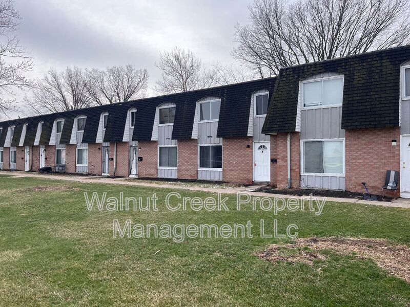 2 Bed - 1.5 Bath Town Home In Lorain property image