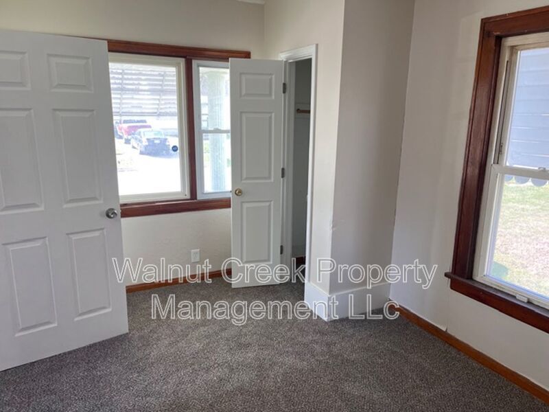 4 Bed - 1.5 Bath - Single Family Home in Lorain property image