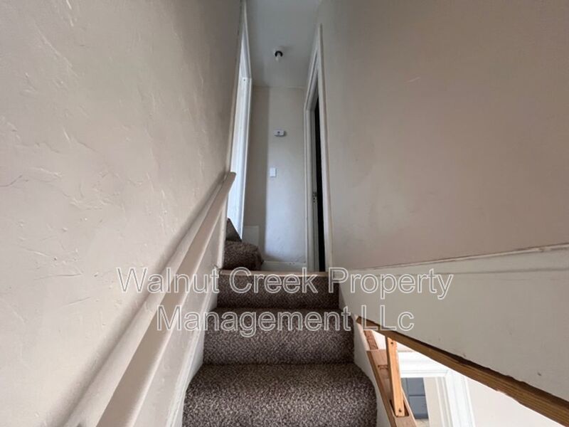 4 Bed - 1.5 Bath - Single Family Home in Lorain property image