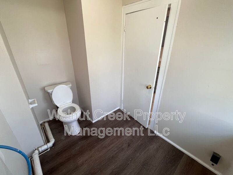 4 Bed - 1.5 Bath - Single Family Home in Lorain property image