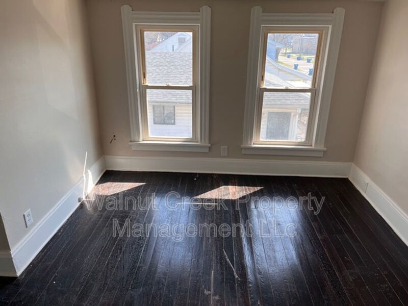 4 Bed - 1.5 Bath - Single Family Home in Lorain property image