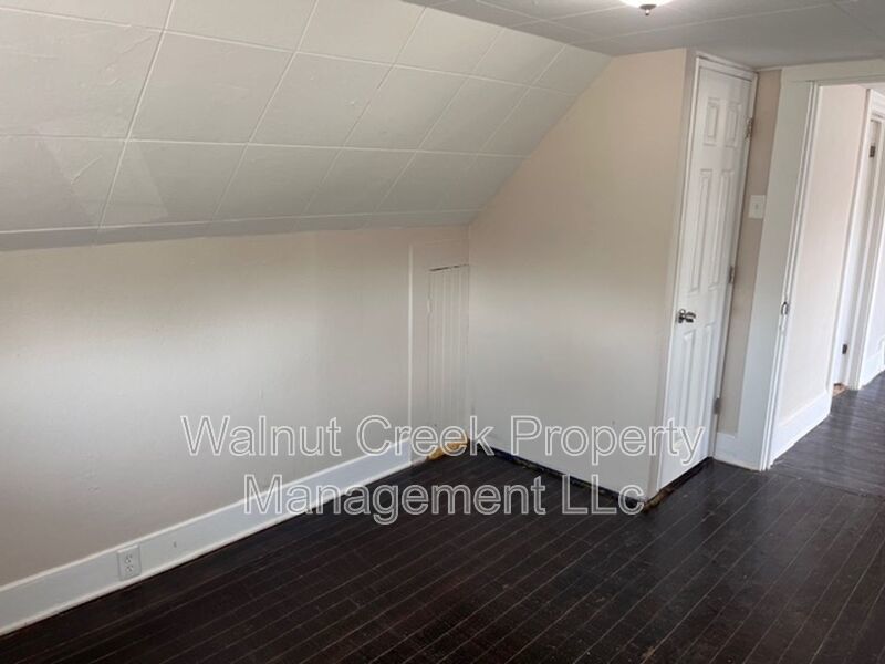 4 Bed - 1.5 Bath - Single Family Home in Lorain property image