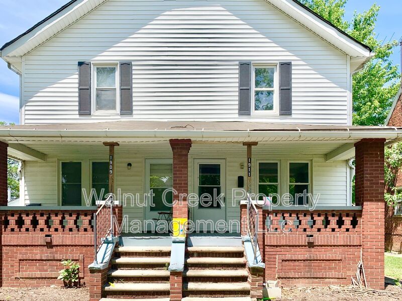 2 BEDROOM Duplex property image