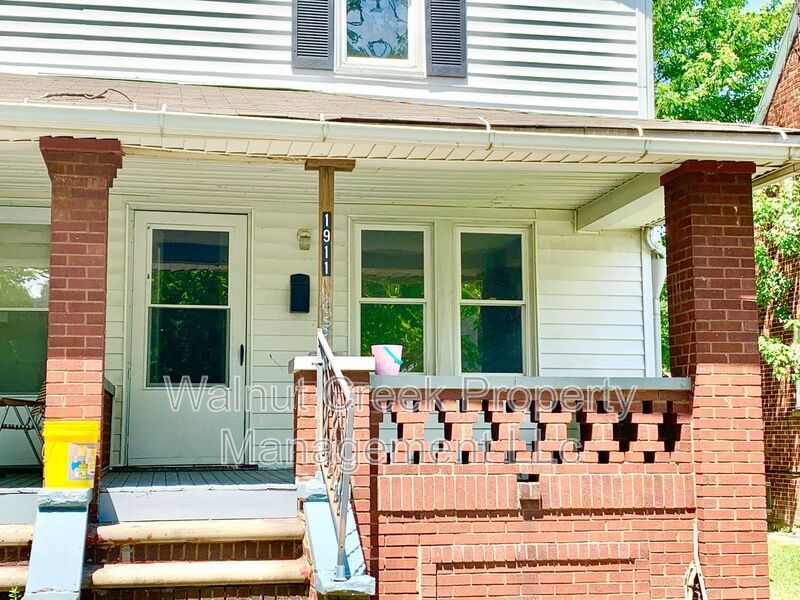 2 BEDROOM Duplex property image